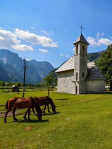 Shkoder to theth bus